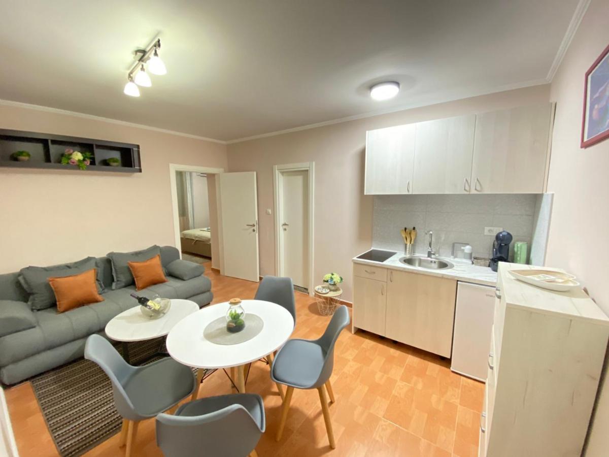 Aquata Apartments ติวัต ภายนอก รูปภาพ