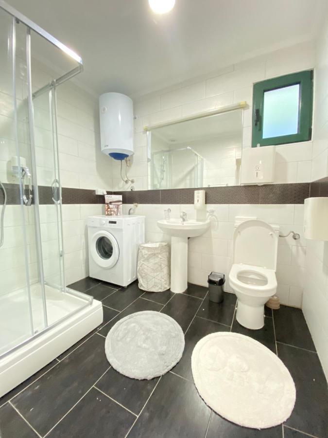 Aquata Apartments ติวัต ภายนอก รูปภาพ