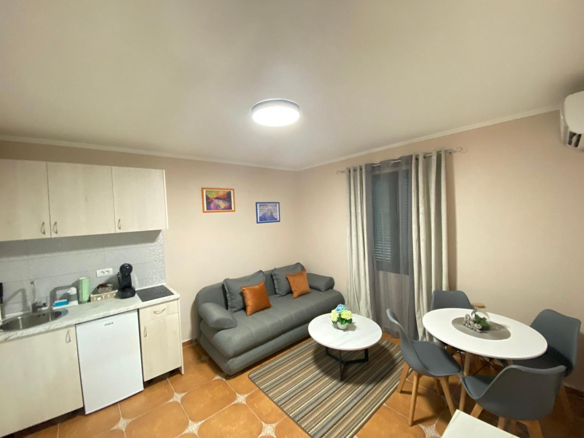 Aquata Apartments ติวัต ห้อง รูปภาพ